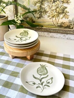 🌴Charming Threshold Appetizer & Dessert Plates W/Green Botanical Floral Design